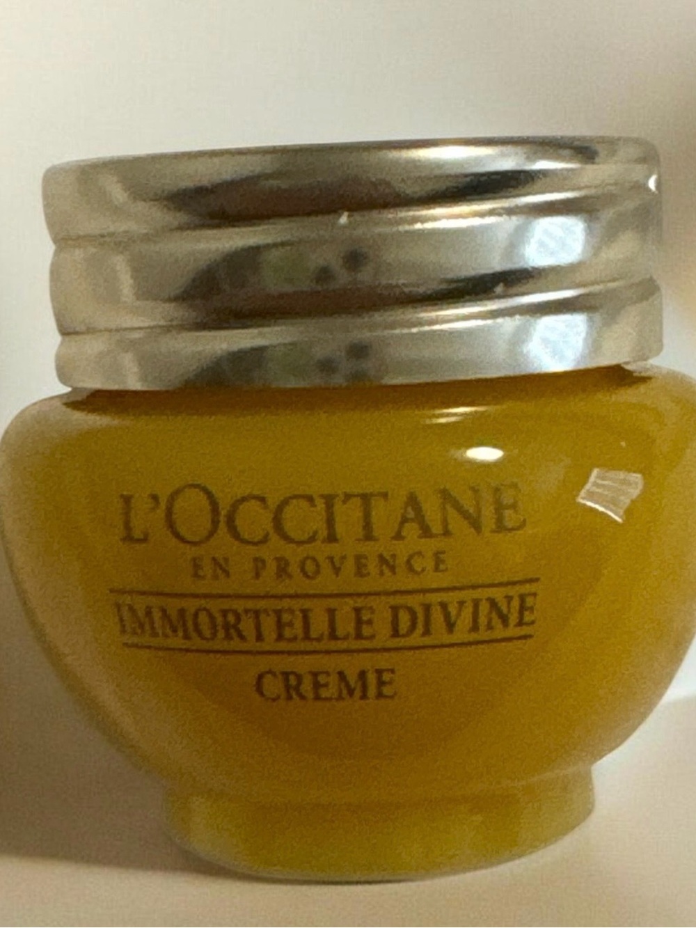 L'OCCITANE Immortelle Divine Creme - Yellow Jar with Silver Lid